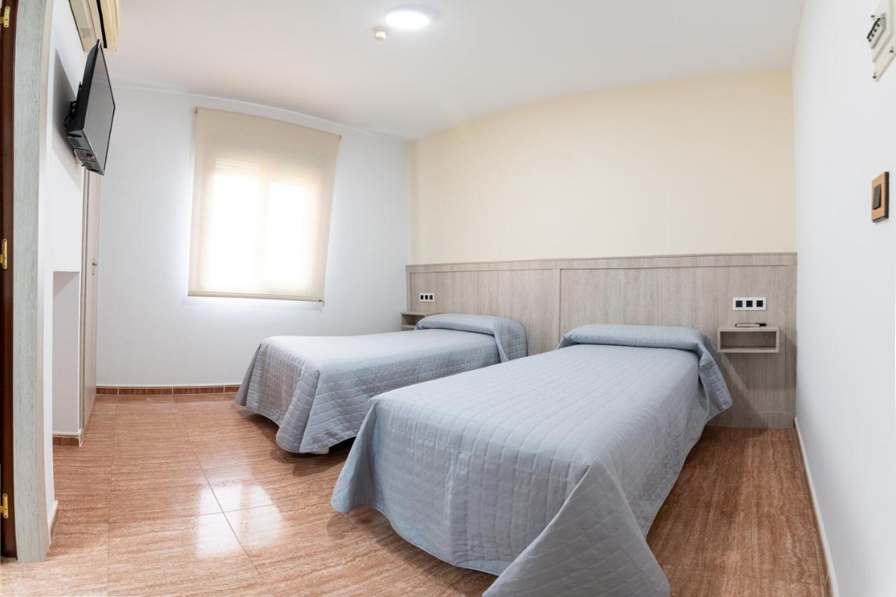 Hostal Vinuela San Pedro de Merida Luaran gambar