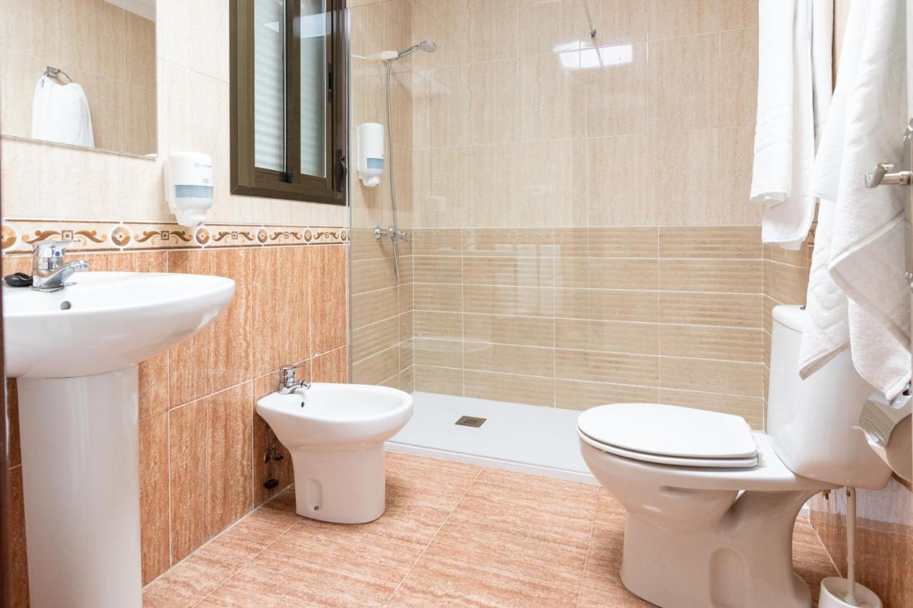 Hostal Vinuela San Pedro de Merida Luaran gambar