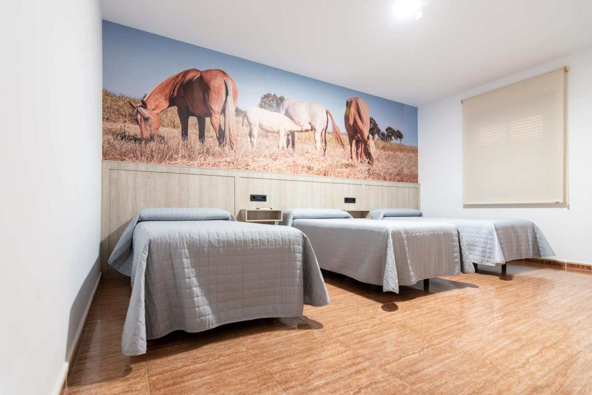 Hostal Vinuela San Pedro de Merida Luaran gambar